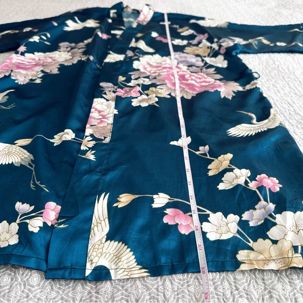 Kim + Ono Chrysanthemum & Crane Long Satin Kimono Robe Navy One Size - No Tie - Picture 14 of 16
